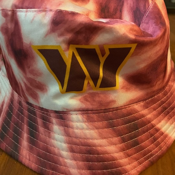 Washington Commanders Reversible Bucket Hat NWT - Picture 3 of 6
